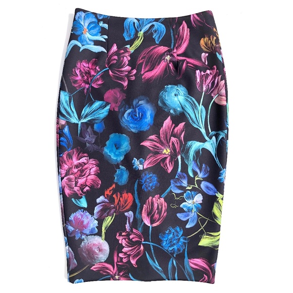 Ted Baker London Dresses & Skirts - TED BAKER London Dabah Pencil skirt women size 2 US Small 4-6 Dark Floral Print